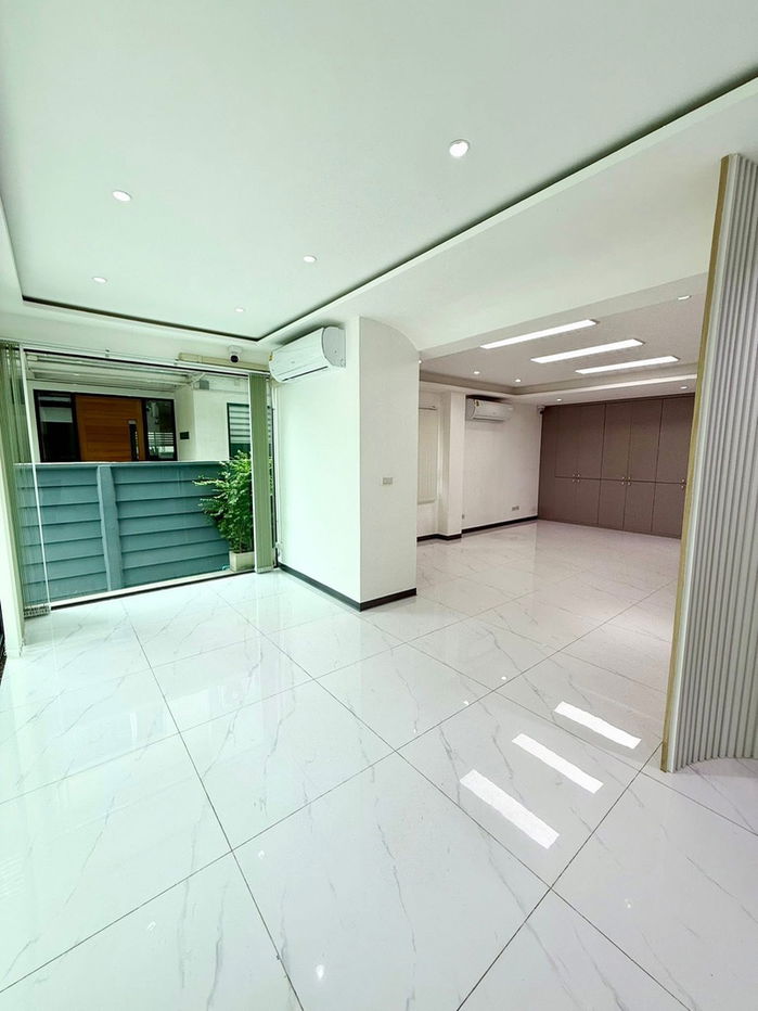 picture For rent, for lease, office building, Rama 9 B Square, Mengjai, cheap price, interested, Line: @951qfbfi - 11/20