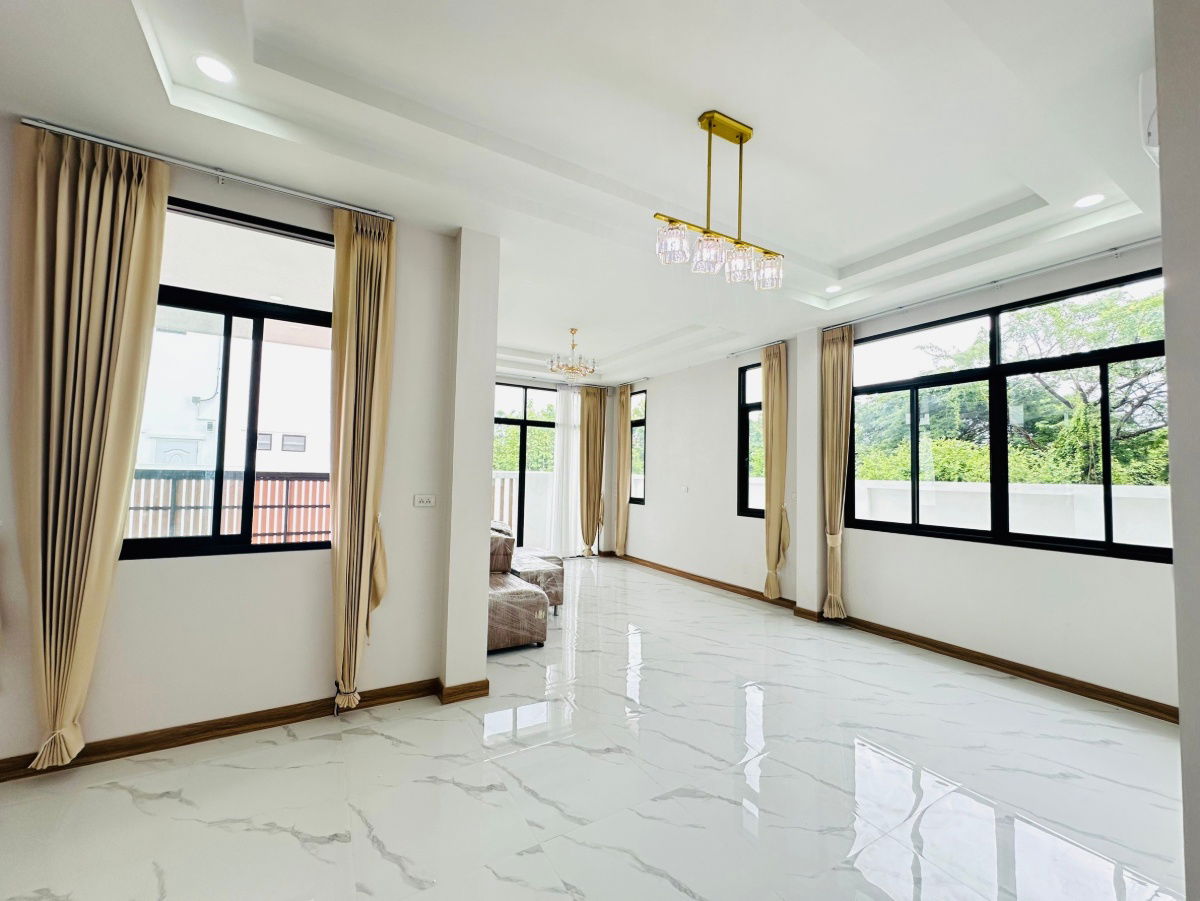 รูป ให้เช่าบ้านเดี่ยวสองชั้น  4 ห้องนอน 5 ห้องน้ำ 1  ห้องครัว  2  ที่จอดรถ - รูปที่ 3/19