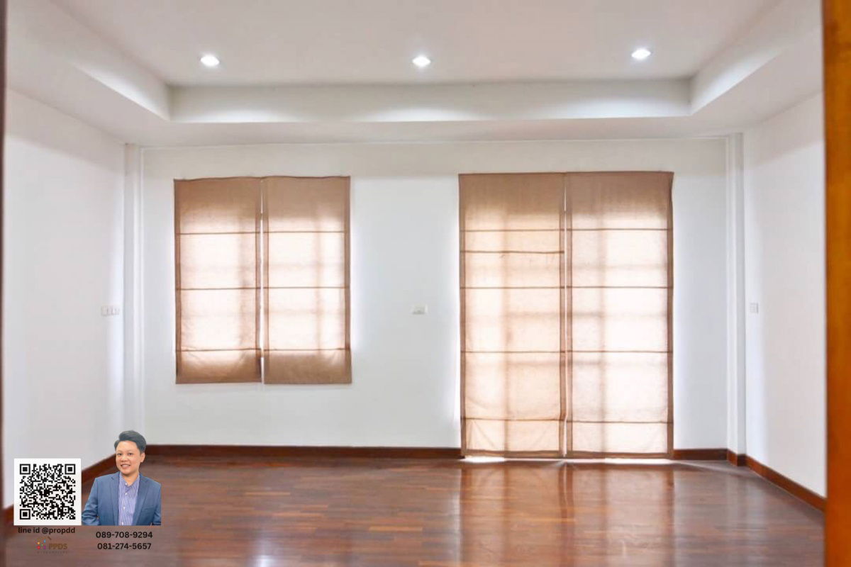 picture For Sale: Two Adjoining Townhomes in Sukhumvit Soi 52, just 500 meters from Sukhumvit Road and BTS On Nut - 13/13