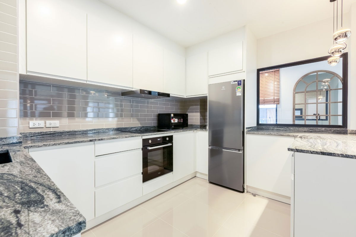 picture Baan Klang Muang The Edition Bangna 4BR Modern Luxury home ( SPSEVE1348 ) - 8/16