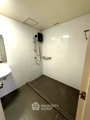 Condos for sale : 2-BR Condo at Condo U Ratchayotin near BTS Sena Nikhom (ID 2357819)