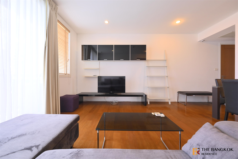 Wind Sukhumvit 23 Comfortable and Ready to Move-in near MRT Sukhumvit Station