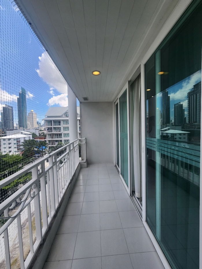 picture 🏢 The Bangkok Sathorn–Taksin Condominium For Rent Beautiful, newly renovated unit, ready to move in. - 9/10
