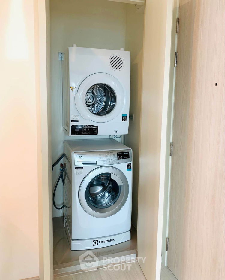 picture 2-BR Condo at Life Asoke near ARL Makkasan (ID 2357612) - 6/13