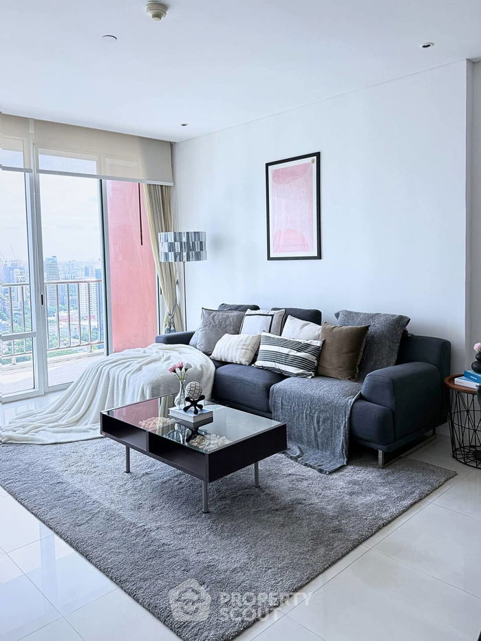 picture 2-BR Condo at Fullerton Sukhumvit near BTS Ekkamai (ID 2356100) - 10/10