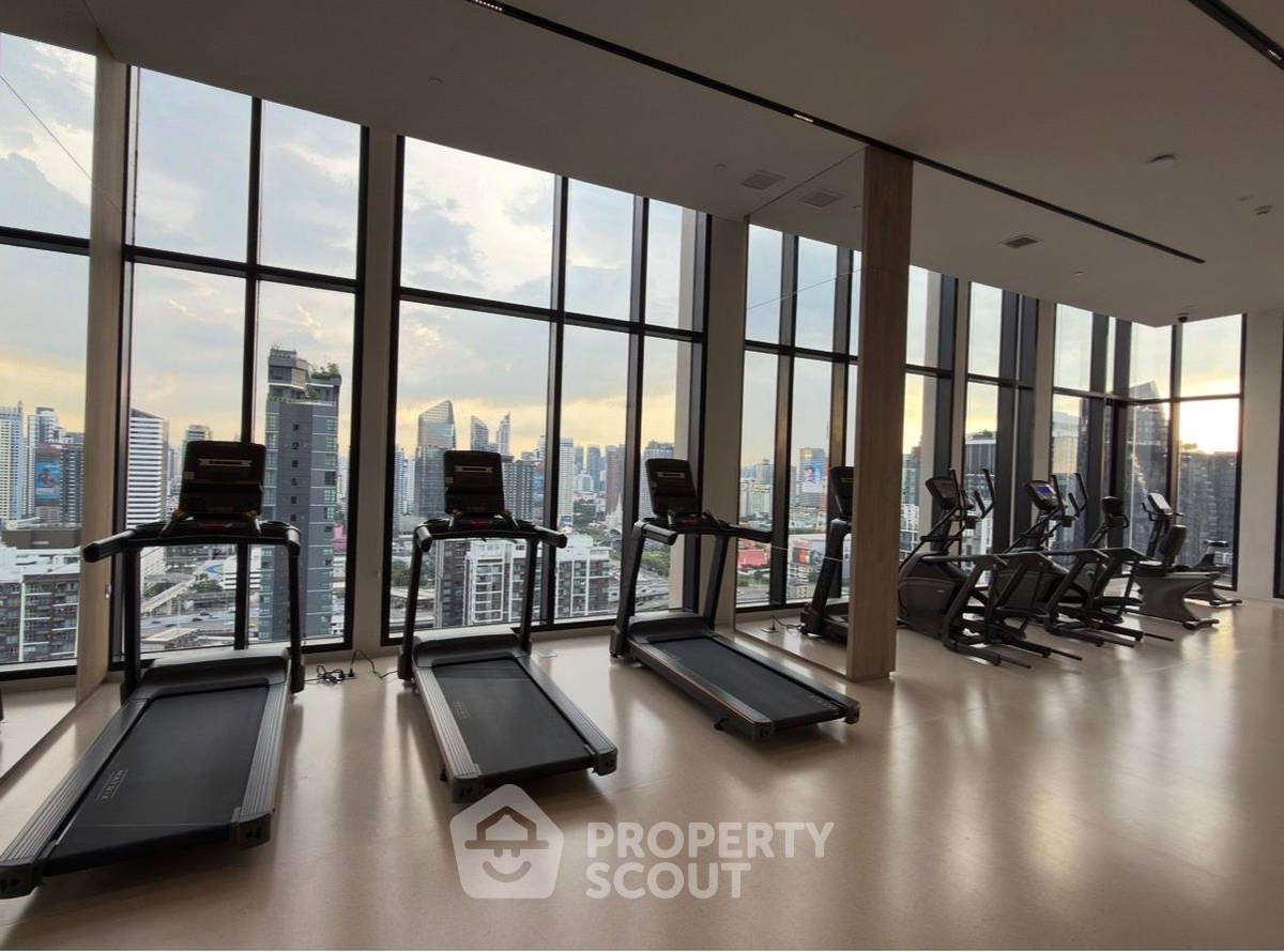 picture 1-BR Condo at Nue District R9 near MRT Phra Ram 9 (ID 2356734) - 9/16