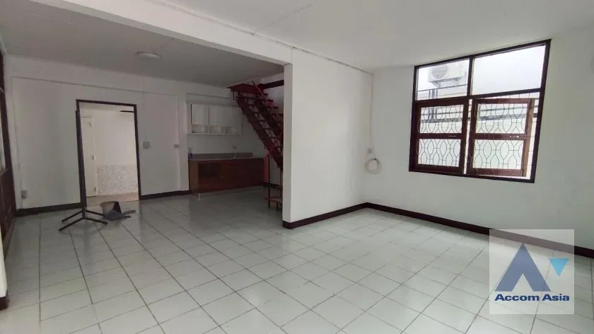 รูป 🔼🔽 AccomA 📩  5 BR House in Chan Kasem (AA40986) - รูปที่ 5/19