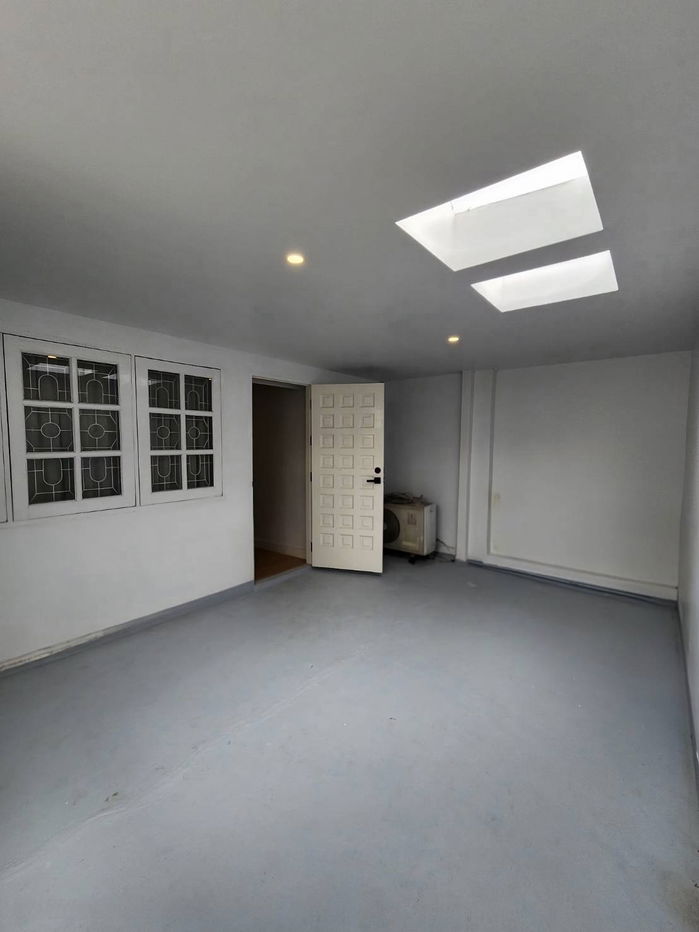 picture  Townhome for Sale | Only 200 m. from BTS Samakkhi Station - 22/24