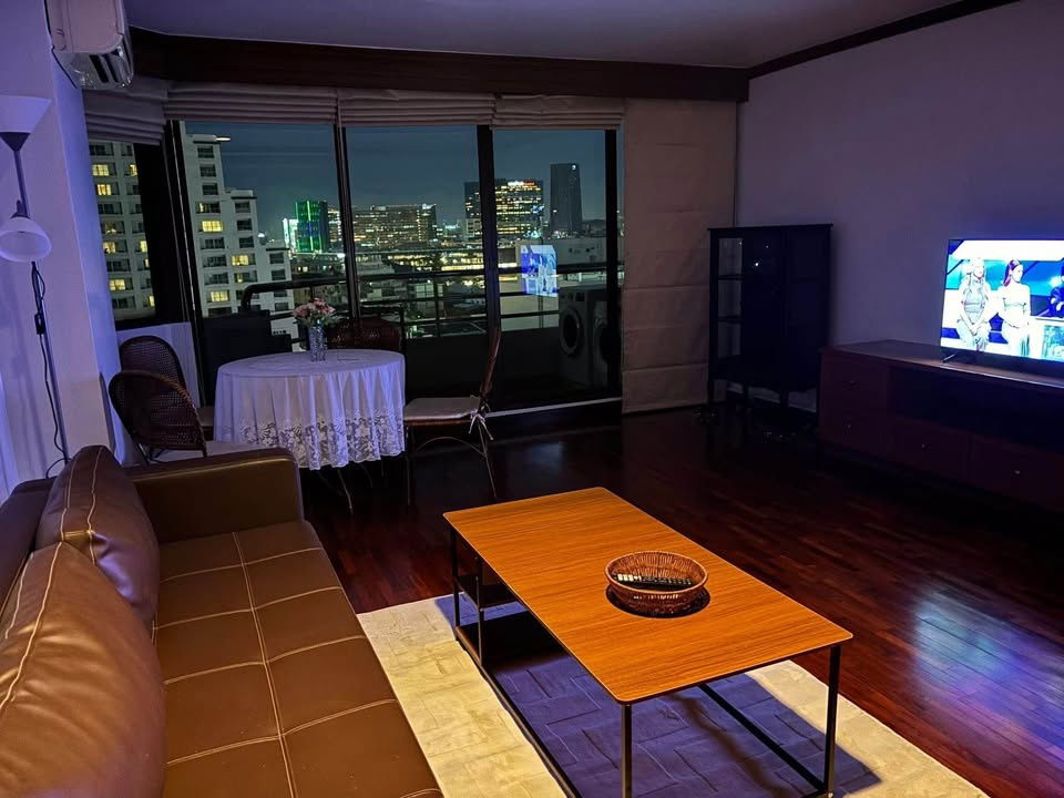รูป  for Rent : Lake Avenue Condominium  Sukhumvit 16 ( BTS Asok and MRT Sukhumvit )(Rt-01) - รูปที่ 4/14