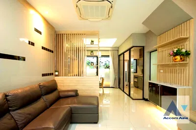 เช่าทาวน์โฮม เกษตร : 🔼🔽 AccomA 📩  Townhouse with greenery view in Lat Phrao area (AA41598)