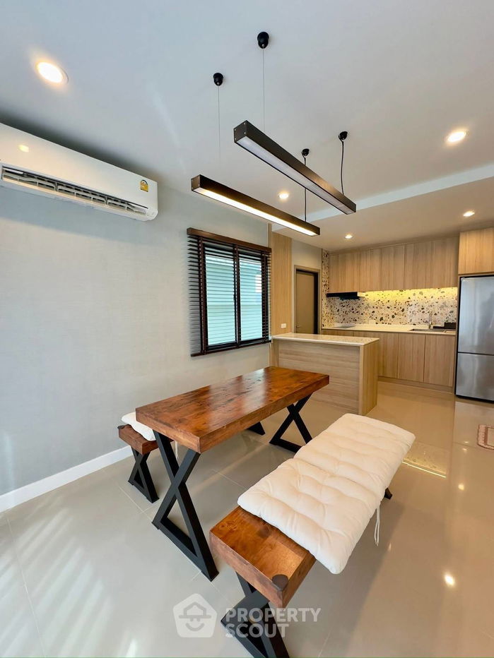 picture 3-BR Semi-detached House in Bang Phli Yai (ID 2357595) - 5/24