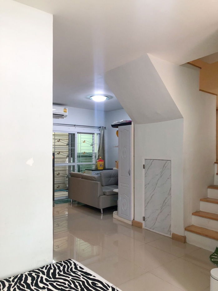 picture Owner Sale!!! No front of others house on the opposite side!! 18.8 Sq.W 2-storey townhouse for sale at Gusto Sathorn - Taksin! Behind Seacon Bangkae - 3/15