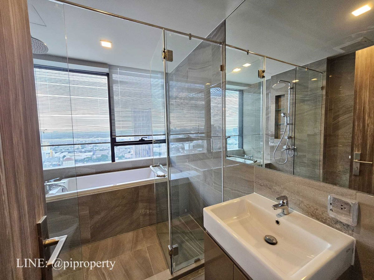 picture High floor river view 1Bedroom unit for rent in Ideo Q Sukhumvit 36.  Thonglor - Rama 4 lifestyle. Ready for moving in. - 10/37
