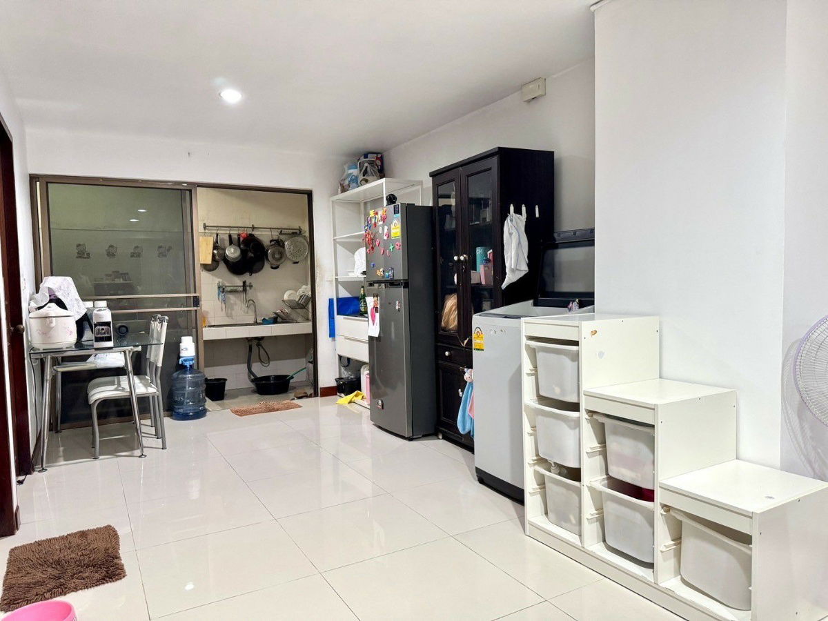 picture Urgent Sale! 3-Storey Townhouse in Prime Location, Ratchada–Huai Khwang - 6/15