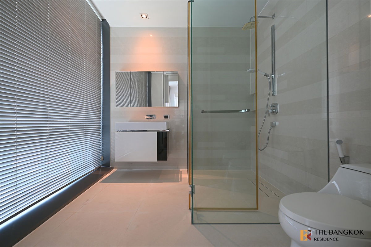 รูป  Rare Unit! Marque Sukhumvit, 💎  Super Luxury Residence in a heart of Phrom Phong 💫 Near BTS Phrom Phong  - รูปที่ 17/17