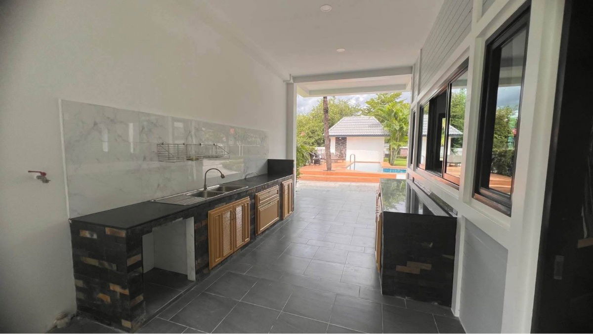 รูป ขายบ้านหรู 5 ห้องนอน พร้อมสระว่ายน้ำ – แม่โจ้ ใกล้ สนามกอล์ฟและสปาแม่โจ้ เชียงใหม่ T.0946511456 - รูปที่ 7/7