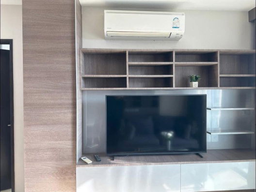 picture Sky Walk Condo for rent Convenient near BTS Phra Khanong 54 Sqm - 7/12