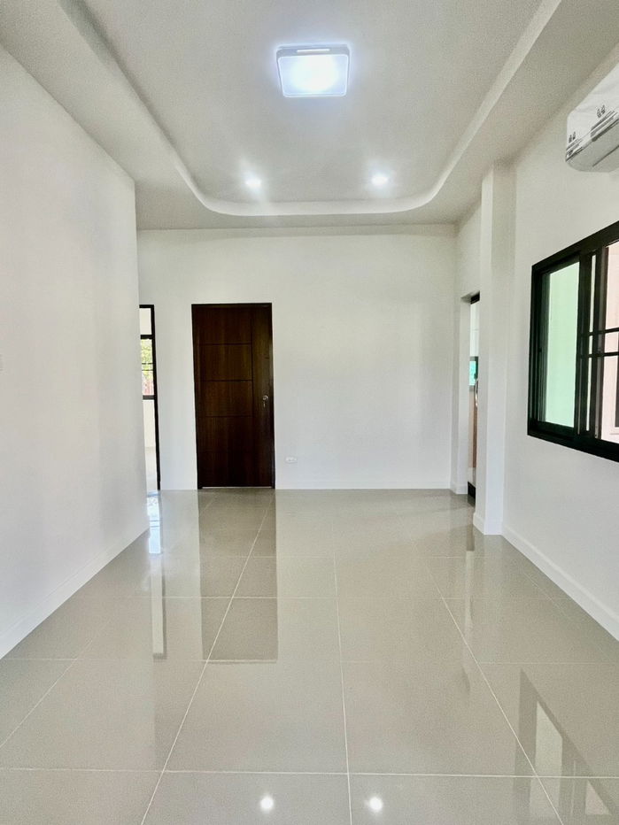 picture Single-storey detached house for sale  3 bedrooms 2 bathrooms and 2 parkings. - 4/15
