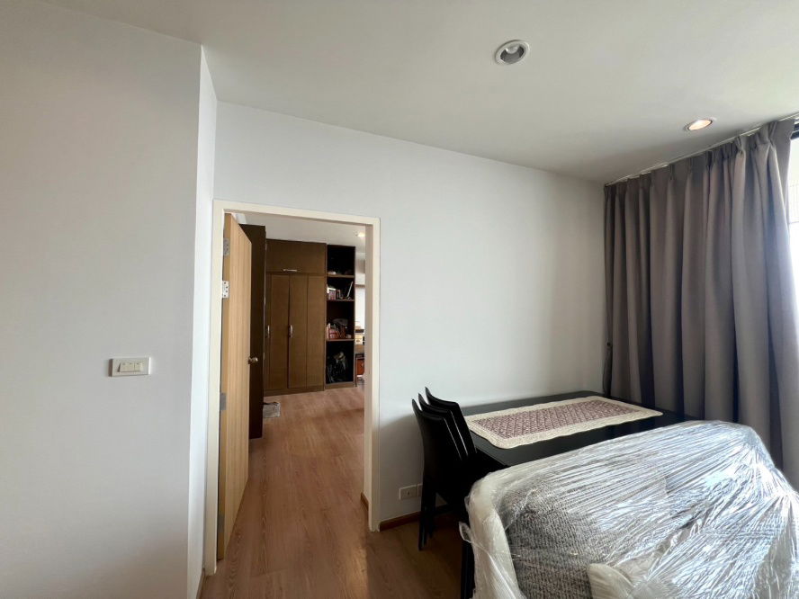 picture For Sale ! city view, corner room, South Facing, high floor 28+ !! Code C20251000047...The Issara Ladprao, 2 bed, 2 bath, furnished, Special Deal! - 4/8