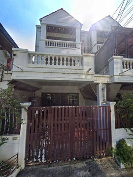 Urgent Sale! 3-Storey Townhouse in Prime Location, Ratchada–Huai Khwang