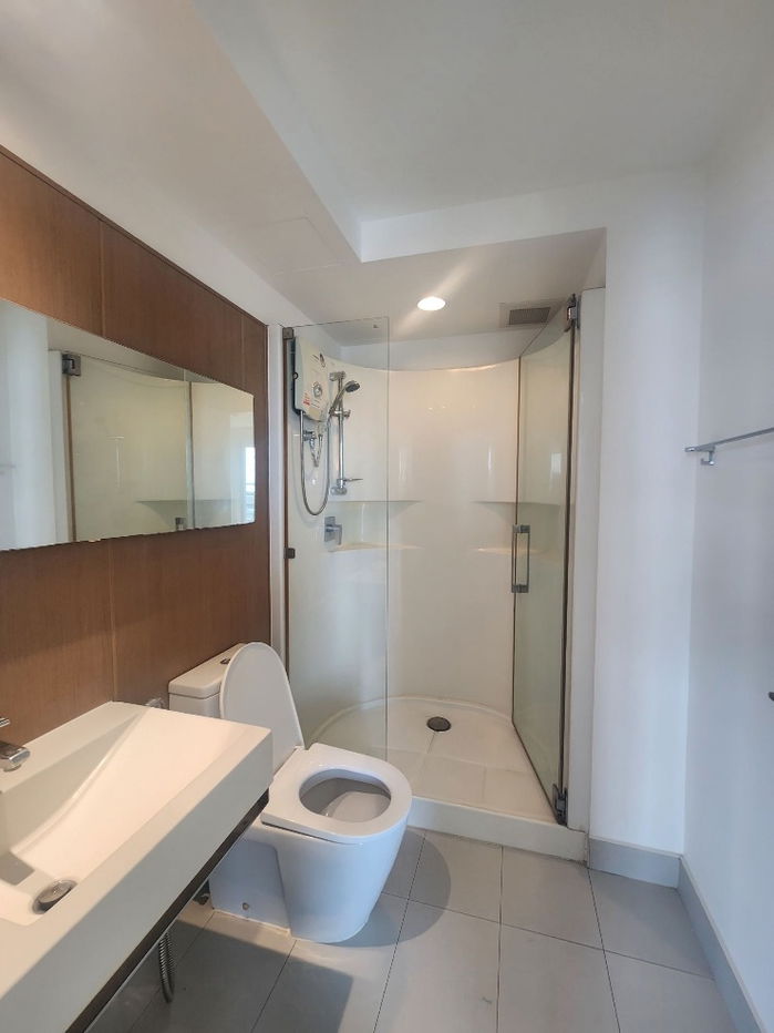 picture 🏢 The Bangkok Sathorn–Taksin Condominium For Rent Beautiful, newly renovated unit, ready to move in. - 5/10