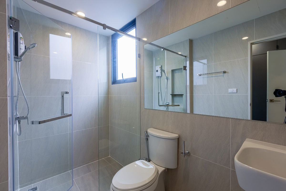 picture For Rent: Bann Klang Muang The Edition Bangna 4BRLake View (Rt-01)  - 32/33