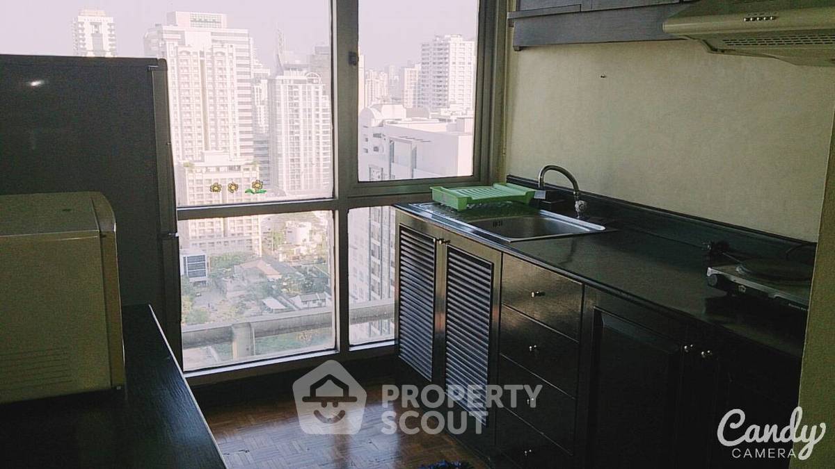 picture 2-BR Condo at Sukhumvit Suite near BTS Nana (ID 515204) - 2/4