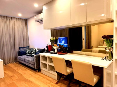 Condos for rent : Rent 1-BR 𝐐 𝐂𝐡𝐢𝐝𝐥𝐨𝐦 𝐂𝐨𝐧𝐝𝐨, 35 sq.m., 250-meter walking distance to Central World, near Siam sq. - 25,000 THB