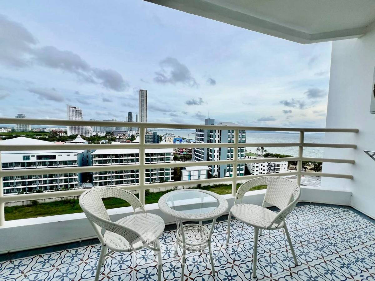 picture 1-BR Condo at Wyndham Jomtien Pattaya close to Pattaya (ID 2359561) - 1/15