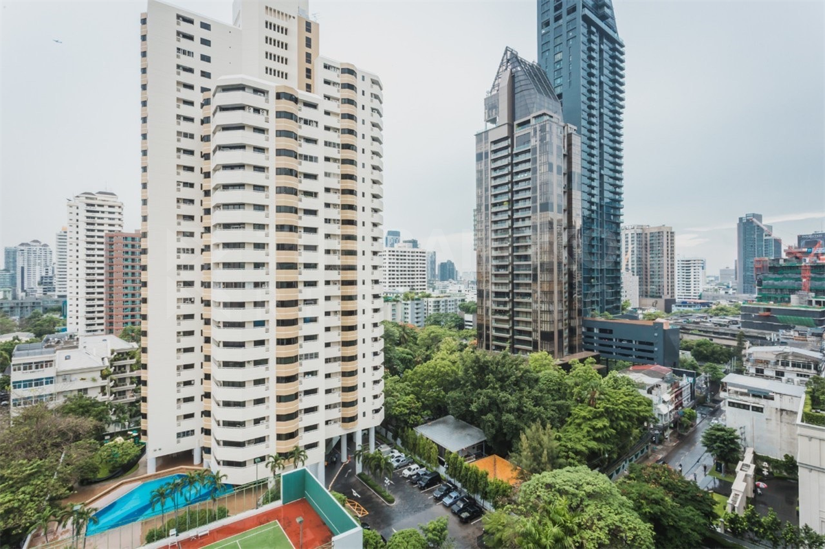 picture The XXXIX near BTS Phrom Phong The Privilege of Luxury in an Economic Hub Location - 5/10