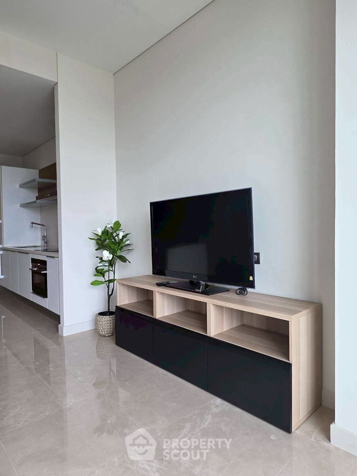picture 1-BR Condo at Sindhorn Residence near BTS Ratchadamri (ID 2359590) - 2/5