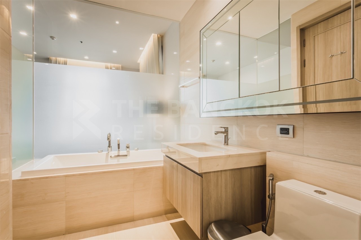 picture The XXXIX near BTS Phrom Phong The Privilege of Luxury in an Economic Hub Location - 2/10