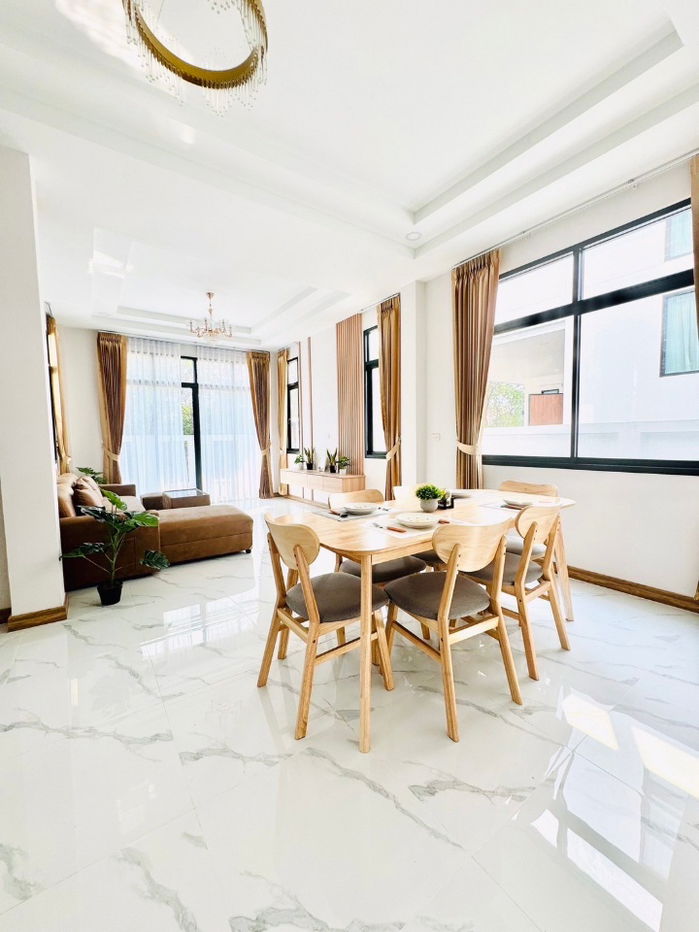 รูป ให้เช่าบ้าน Pool Villa  2 ชั้น   4 ห้องนอน 5 ห้องน้ำ 1 ห้องรับแขก 1 ห้องครัว   - รูปที่ 29/35