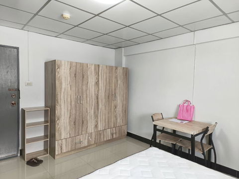 Condo for rent: Lumpini Center Happyland Phase 1-4 (Studio), 7th floor, Building B1, located on Happyland Road, The Mall Bangkapi