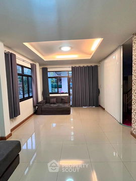 3-BR House in Surasak (ID 1019422)