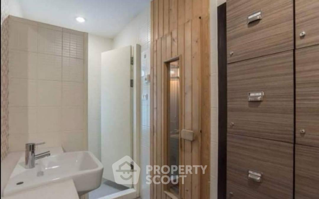 picture 2-BR Condo at U Sabai Rama 4 Kluaynamthai near BTS Phra Khanong (ID 531839) - 10/25