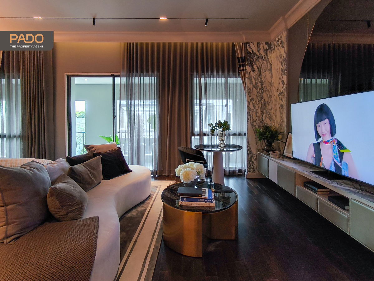 picture Luxury Fully Furnished Show Home for Sale | Grand Bangkok Boulevard Krungthep Kritha — 5 Bed, 6 Bath, 5 Parking, 2 Maid’s R - 29/35