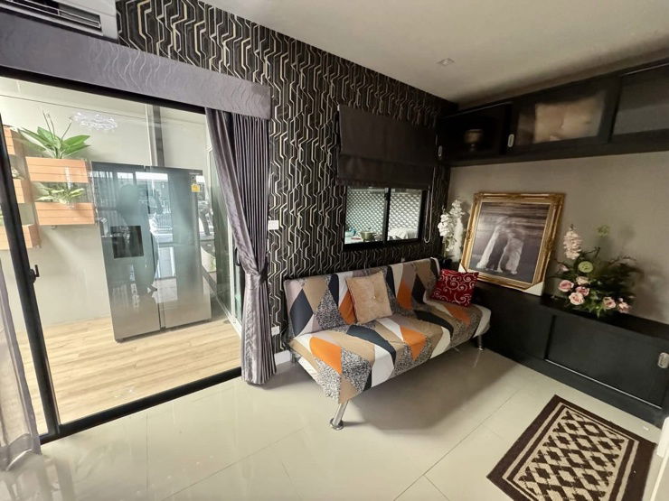 picture Luxury fully furnished townhouses move in ready  - 4/28