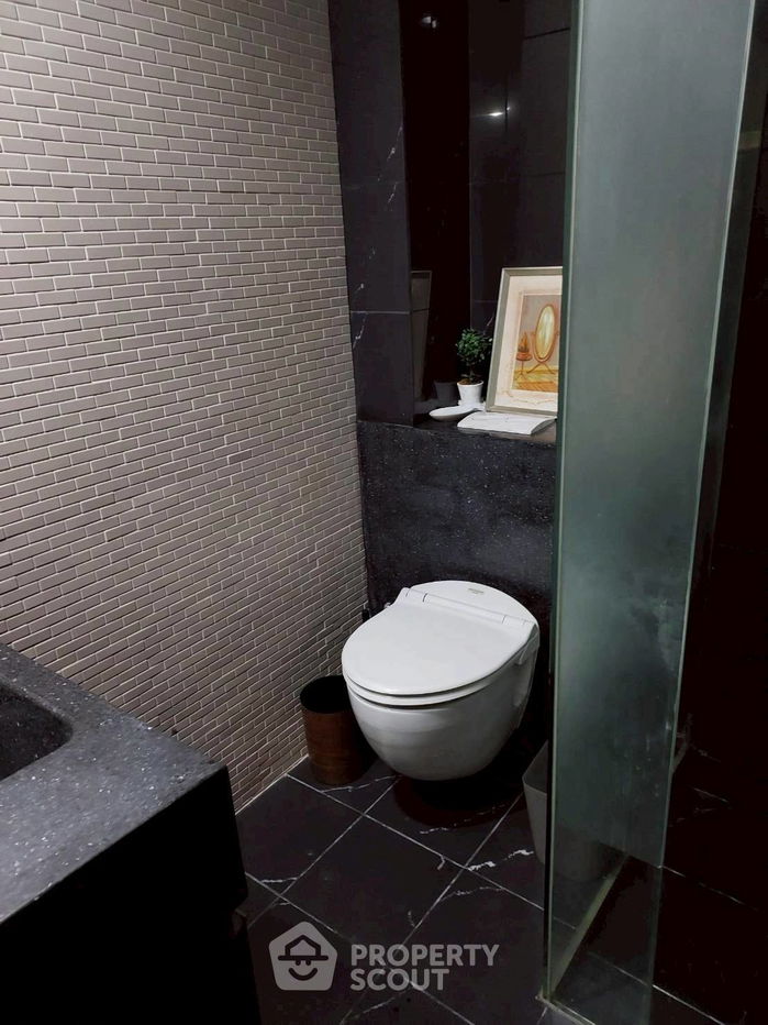picture 2-BR Condo at Siamese Gioia near MRT Phetchaburi (ID 2359453) - 4/16