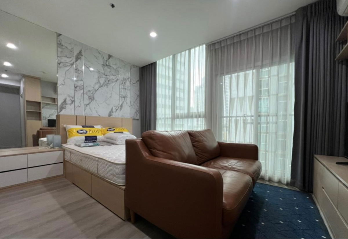 picture For rent: Noble Revolve Ratchada 2, beautiful, cheap,, ready to move in, near MRT Thailand Cultural Center. Interested? Add me on Line @841qqlnr - 3/7