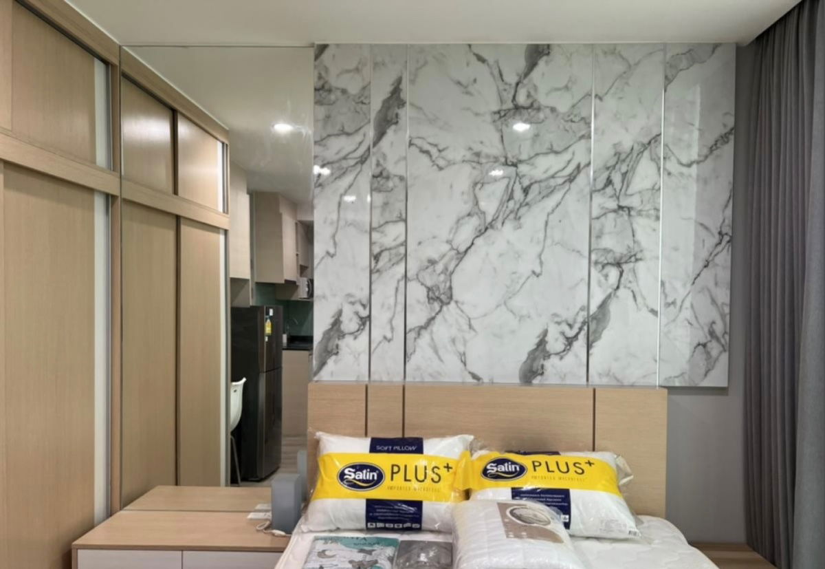 picture For rent: Noble Revolve Ratchada 2, beautiful, cheap,, ready to move in, near MRT Thailand Cultural Center. Interested? Add me on Line @841qqlnr - 2/7