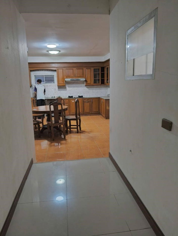 picture  Two storey house for rent with 4 bedrooms,3 toilets and 1 kitchen.  - 7/32