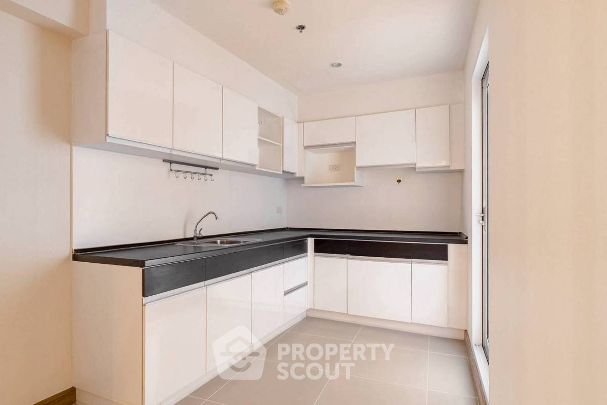 picture 3-BR Condo at Supalai River Resort Charoen Nakhon in Samre (ID 2359872) - 8/20