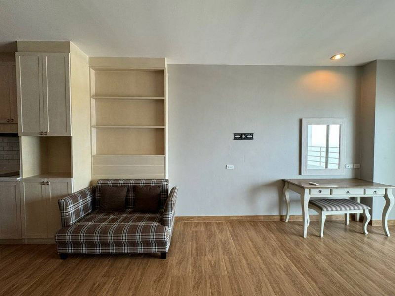 picture For Rent View Talay 8 Studio Room - 4/11