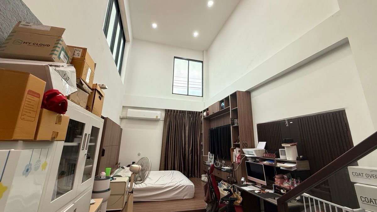 picture Modern Spacious Family Home for Sale – Wang Thong River Park, Rangsit - 9/15