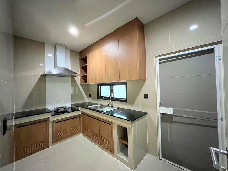 picture For Rent – Luxury Single House @ Setthasiri Krungthep Kreetha 1 | 3 Bed, 3 Bath  | Fully Furnished - 5/13