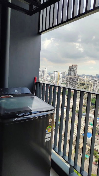 picture Life Ladprao Valley  - Best price 17,000 bath / month,1B1B size 29 sqm, available ( Line ID: loft.w or phone: 0842824246)  - 7/8