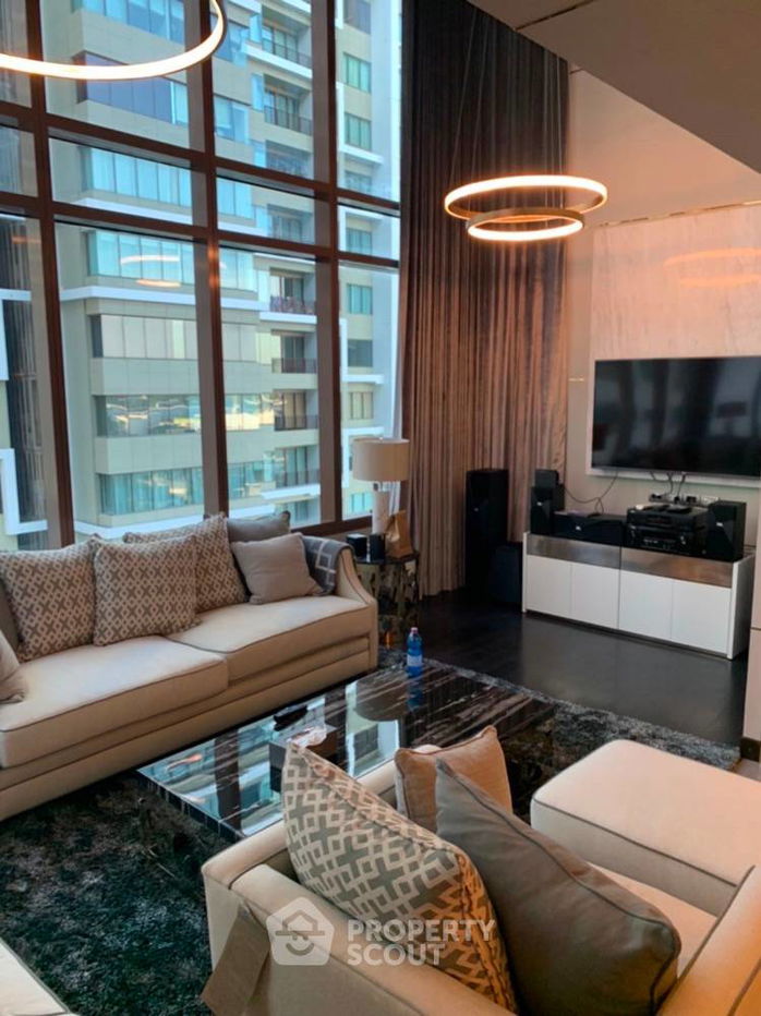 picture 1-BR Condo at The Emporio Place near BTS Phrom Phong (ID 672295) - 2/12