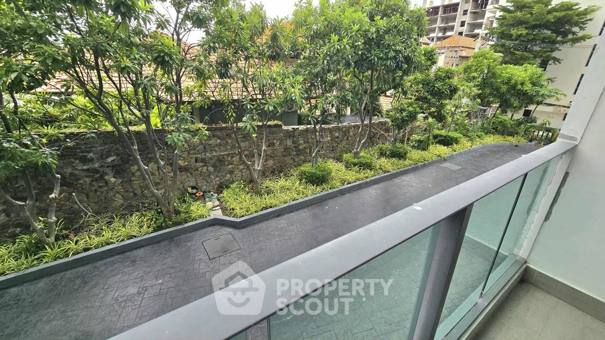 picture 1-BR Condo at The Jewel Condominium close to Phratamnak (ID 2358167) - 10/17