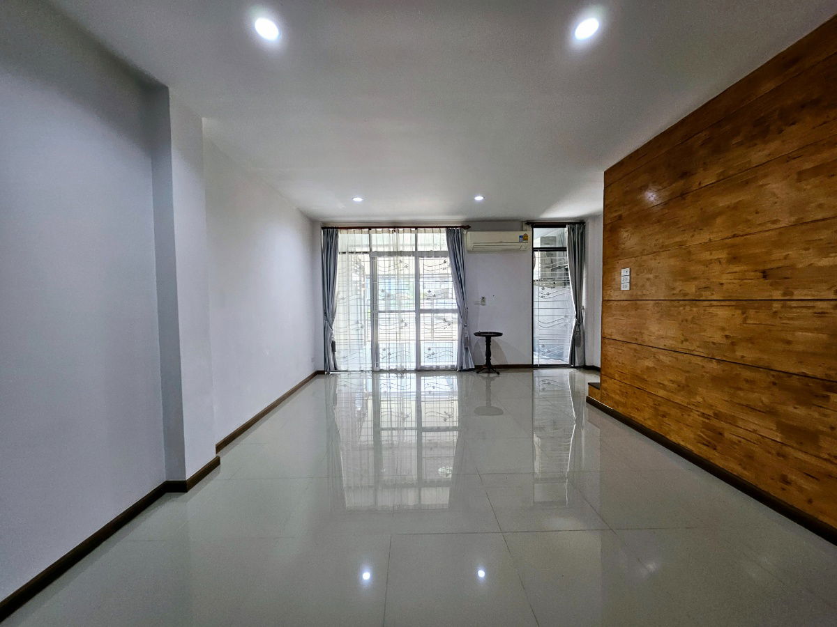 รูป Haus 35 แจ้งวัฒนะ — บ้านสวย ทำเลดี ใกล้รถไฟฟ้าเพียง 600 เมตร! - รูปที่ 5/36